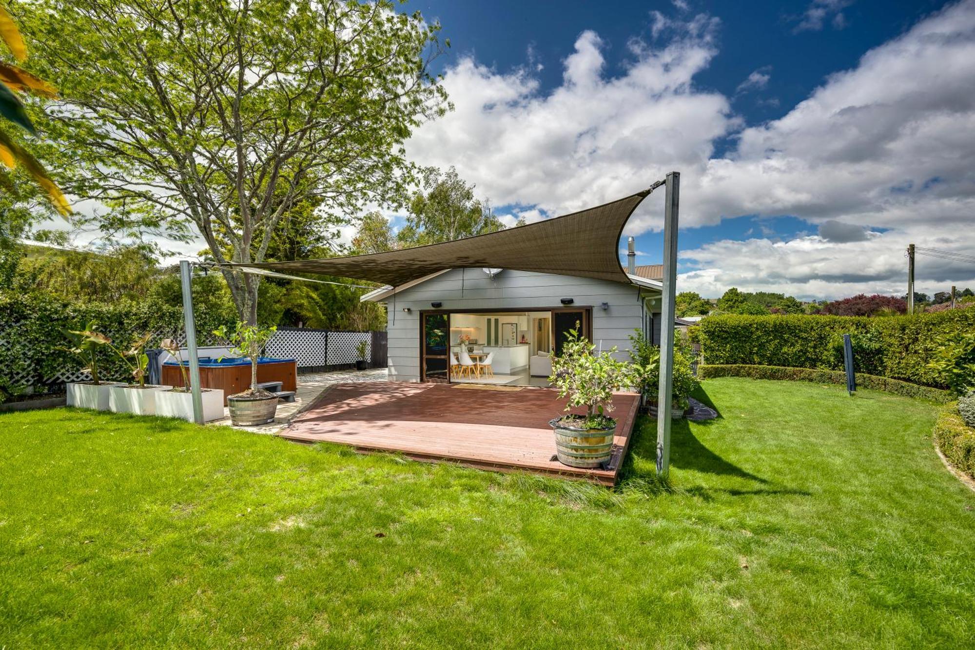 Villa Sunny Oasis - Havelock North Retreat Exterior foto